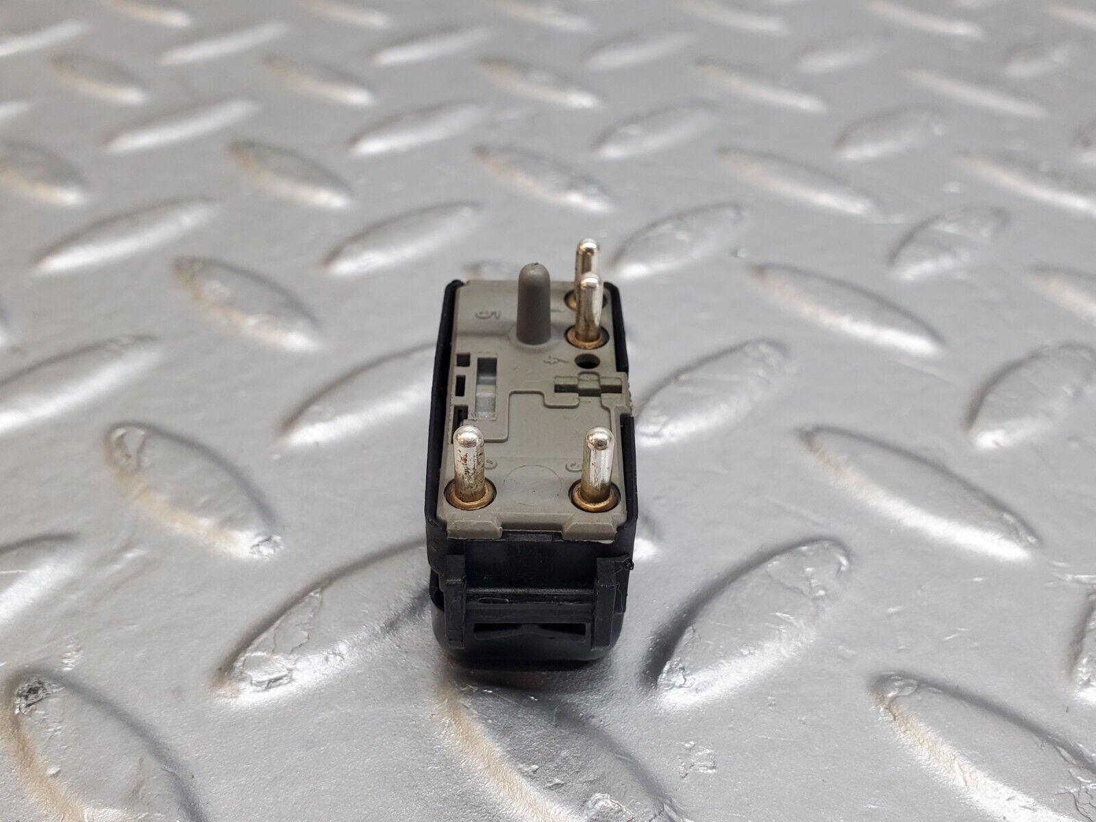 44714 Mercedes-Benz W124 220E Electric Window Switch Right Side 1248209410