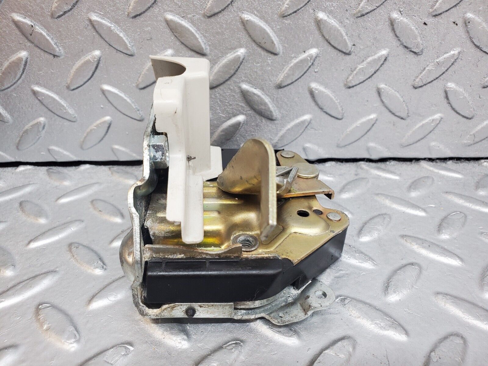 44791 Mercedes-Benz W124 220E Rear Left Door Lock Mechanism
