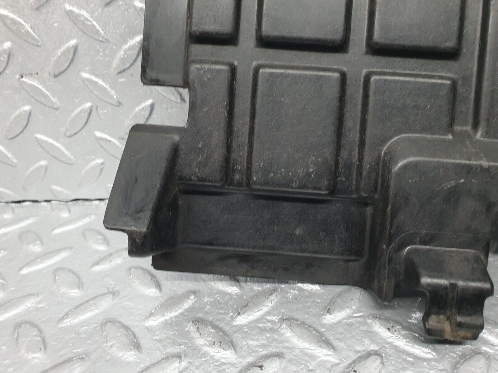 41782 Mercedes-Benz W202 C200 Left Engine Bay Cover Panel 2025241230