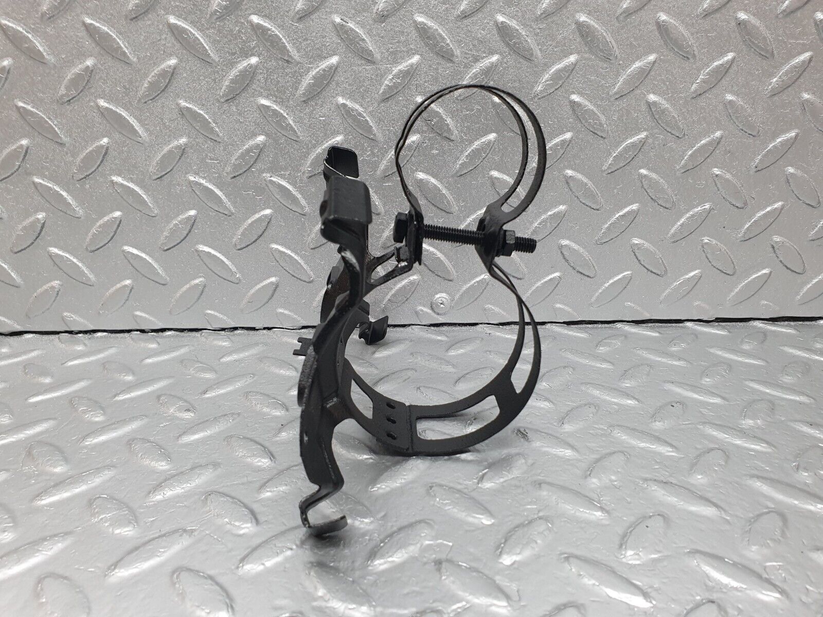 42064 Mercedes-Benz W202 C200 Fuel Pump Fuel Filter Holder Bracket