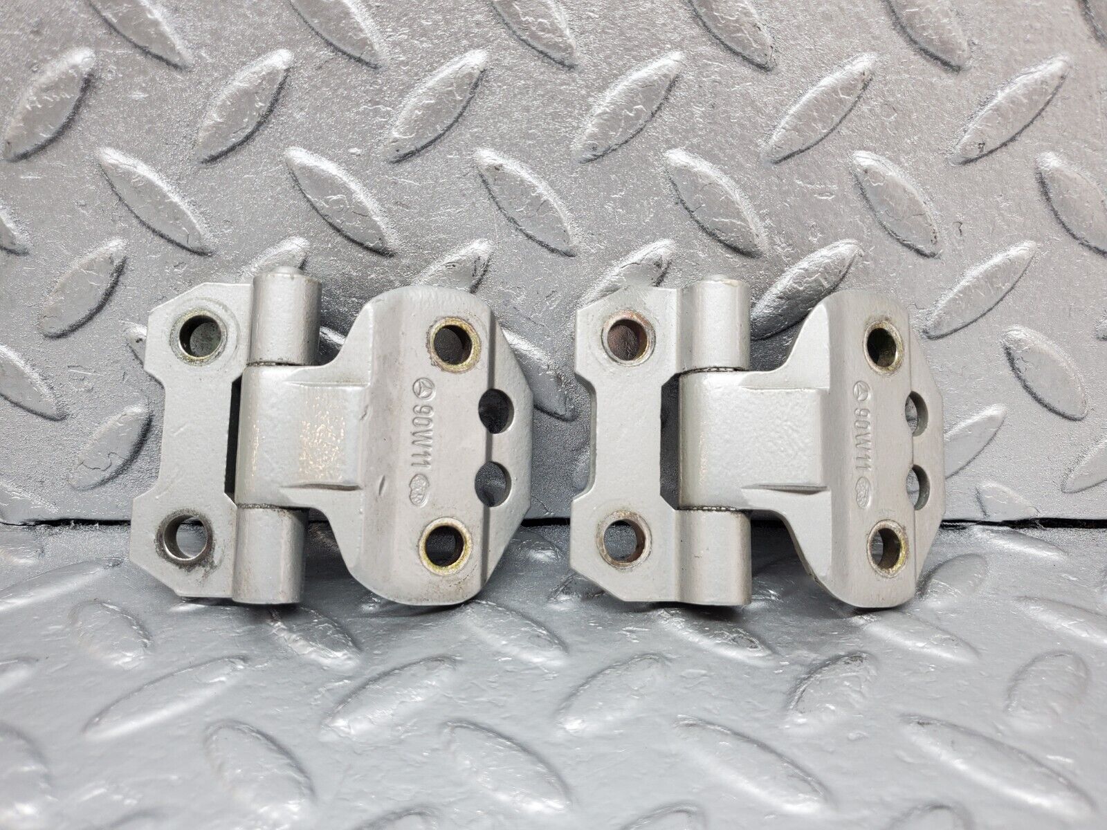 44953 Mercedes-Benz R129 300SL Coupe Door Hinge Right Side