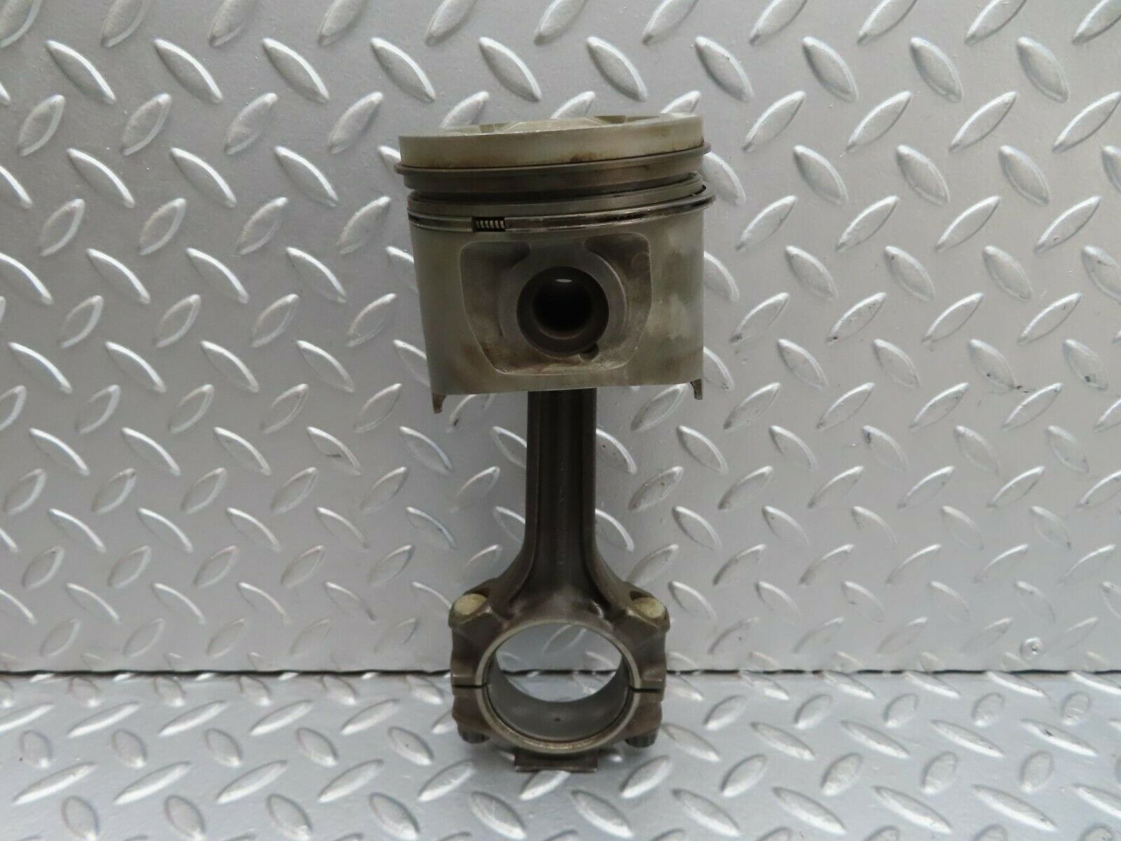 15777 Mercedes-Benz R107 450SL Piston With Connecting Rod 92.00 mm