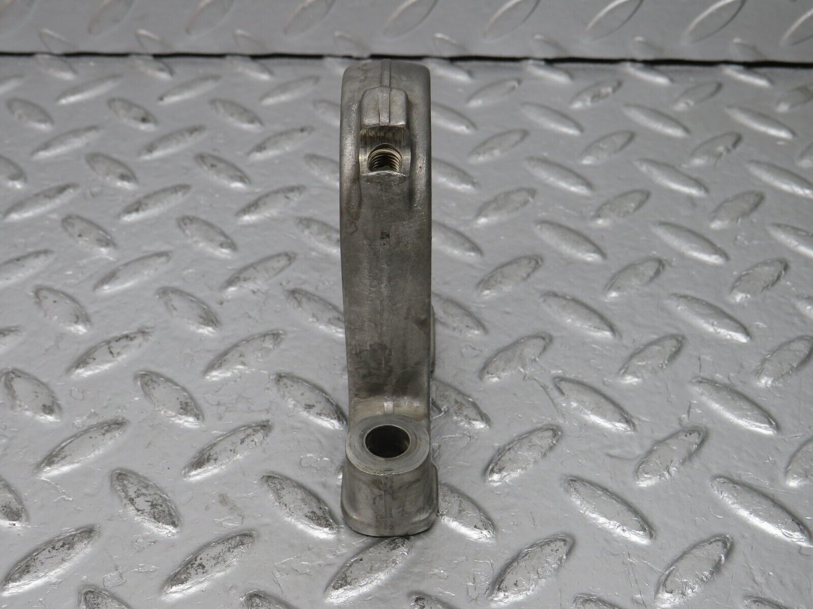 32798 Mercedes-Benz C107 R107 350 V8 Camshaft Tower Bearing 1160512112