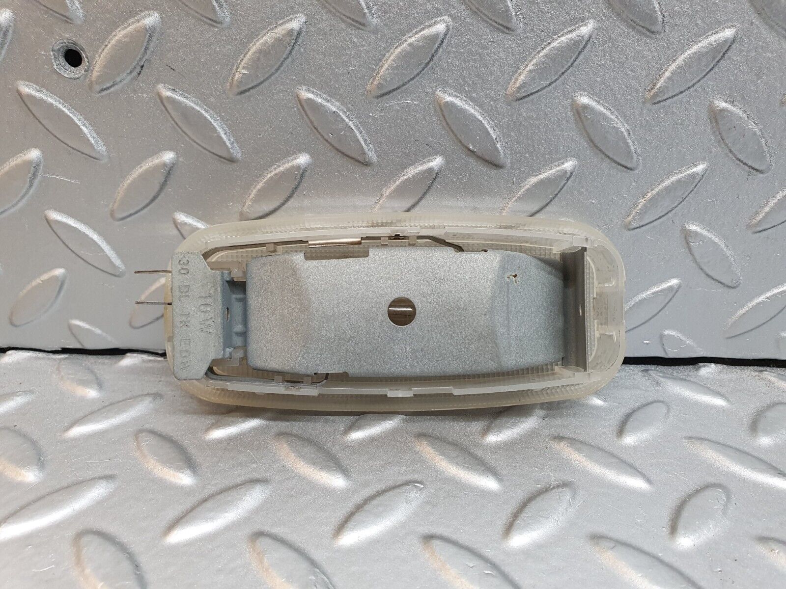 41983 Mercedes-Benz W202 C200 Interior Dome Light Hella 2028200101