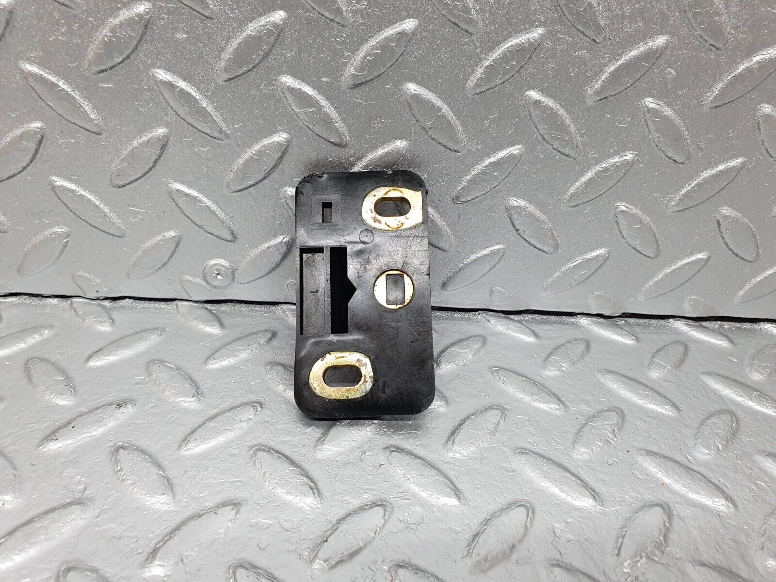 41674 Mercedes-Benz W124 200E Trunk Lock Latch