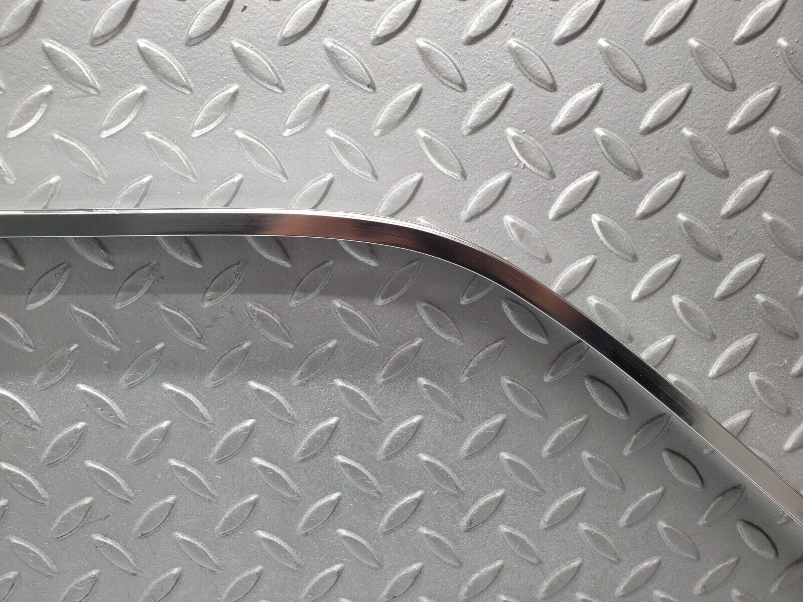 46504 Mercedes-Benz C123 280CE Coupe Chrome Roof Trim Cladding Left Side