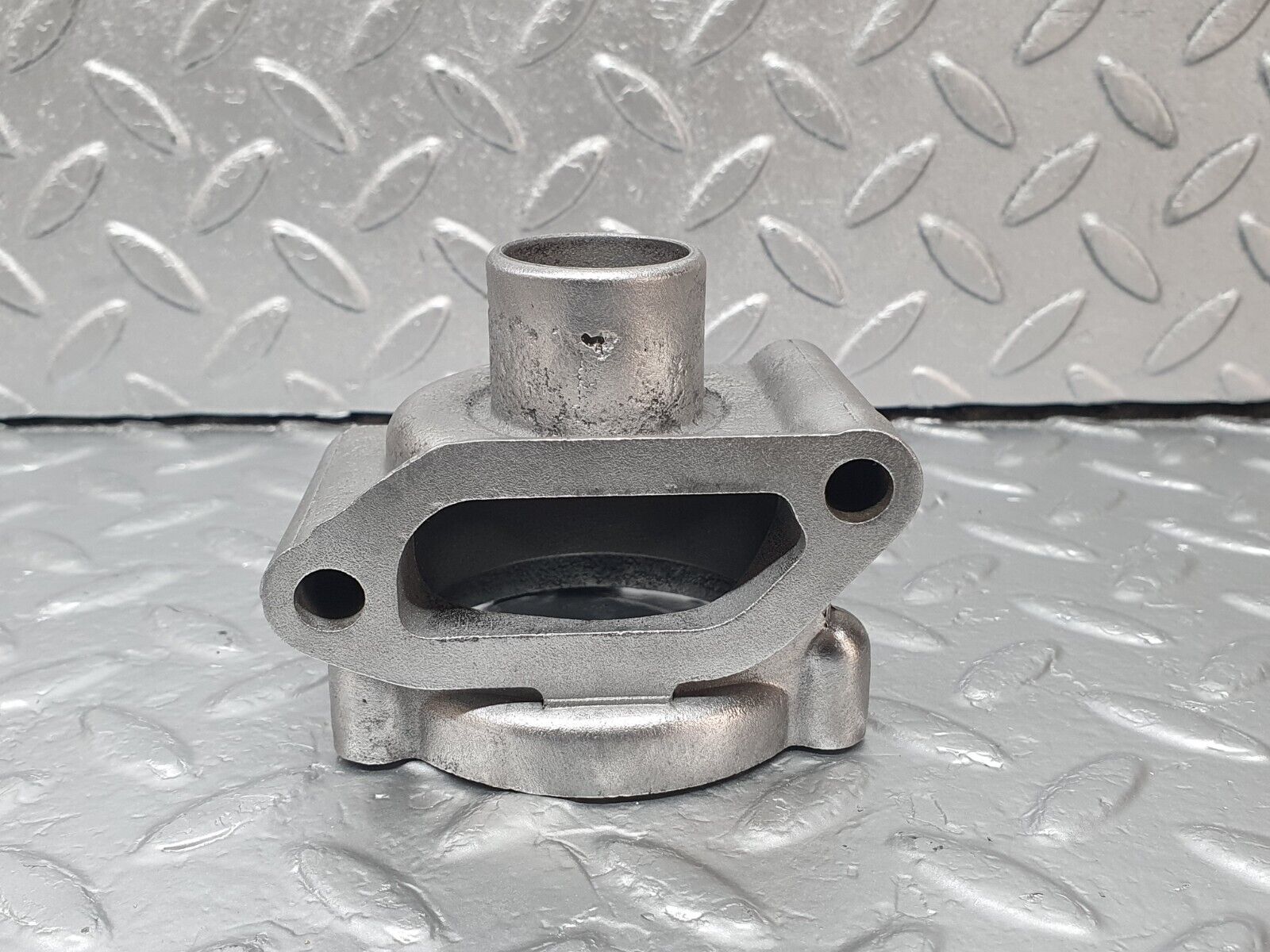 42827 Mercedes-Benz W201 190 2.0L Thermostat Housing 1022030373