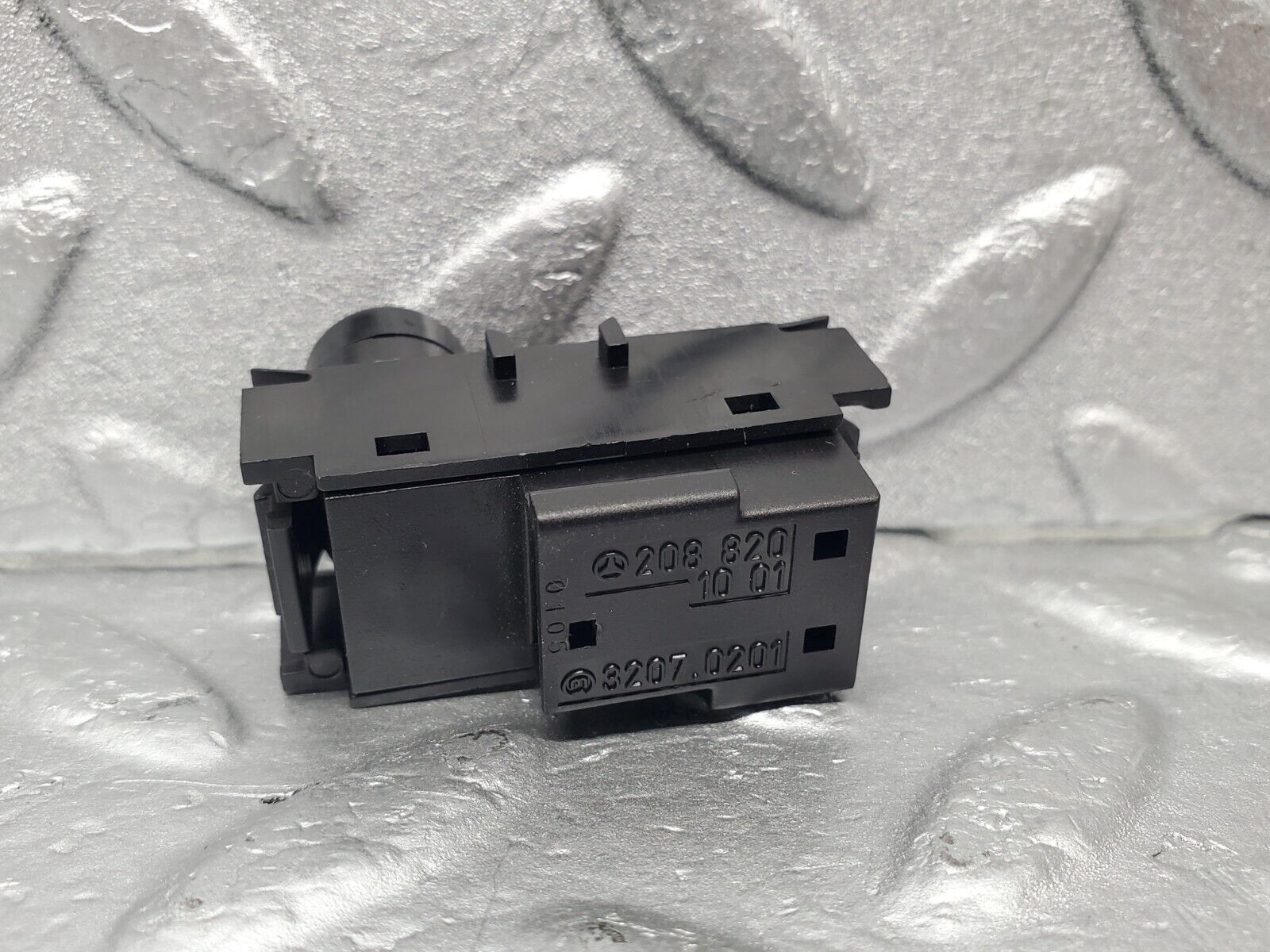 46010 Mercedes-Benz W220 S430 Airbag Switch 2088201001