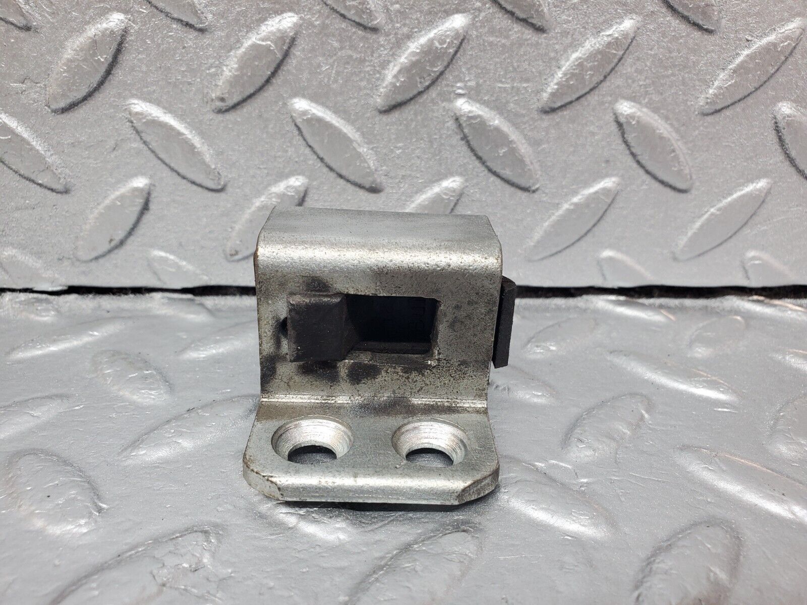 45634 Mercedes-Benz W126 420SE Left Door Lock Latch