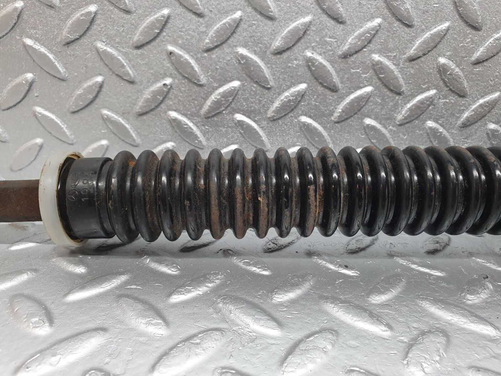 43040 Mercedes-Benz W123 230E Steering Column