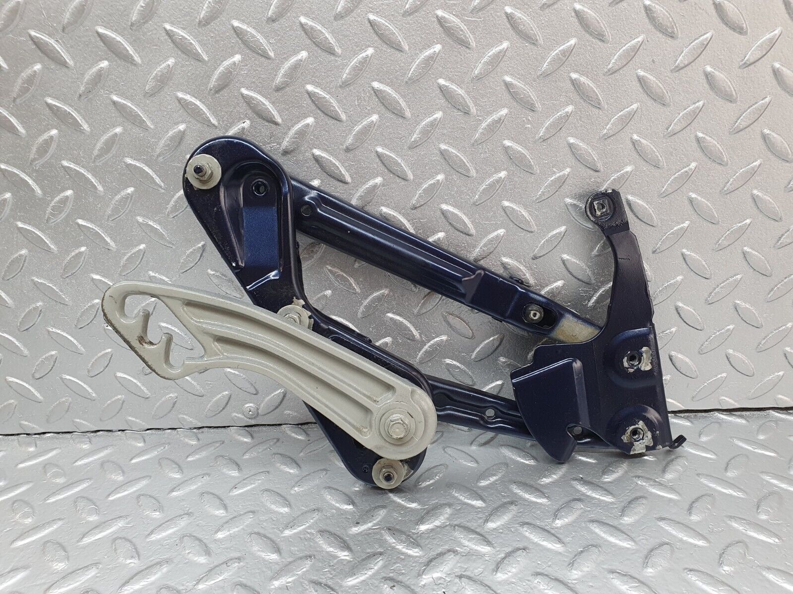 42195 Mercedes-Benz R129 320SL Coupe Bonnet Hinge Left Side 1298800128 1298870174