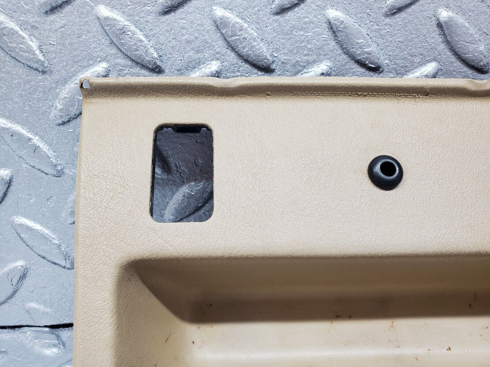 45589 Mercedes-Benz W126 420SE Centre Console Tray 1266801452 1266830700