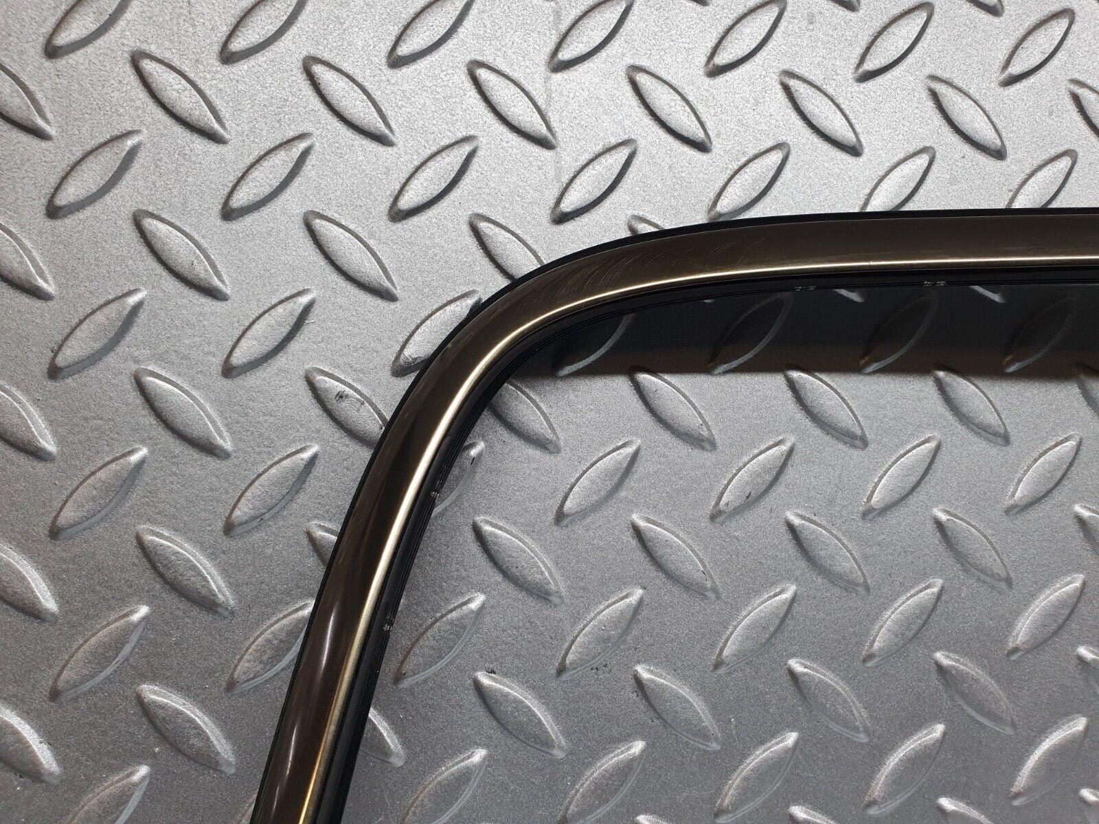 41932 Mercedes-Benz W202 C200 Rear Windscreen Frame 2026710236 2026710136