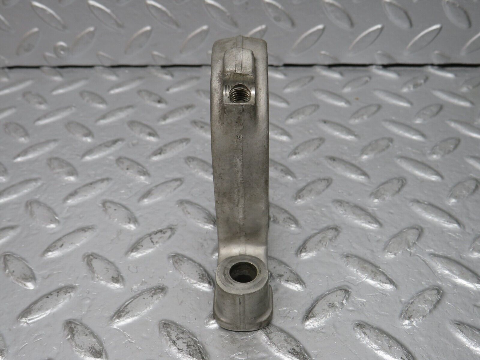 32799 Mercedes-Benz C107 R107 350 V8 Camshaft Tower Bearing 1160512112