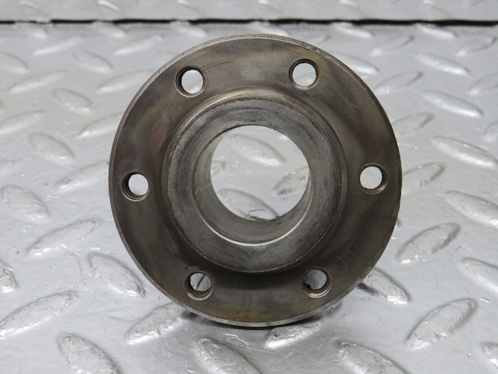 32968 Mercedes-Benz C107 R107 350 V8 Crankshaft Sleeve Hub