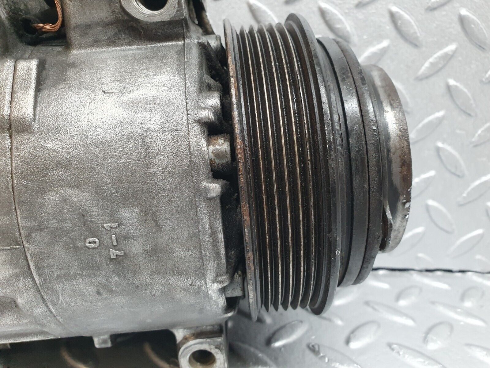 41921 Mercedes-Benz W202 C200 Air Conditioning Compressor 0002302011