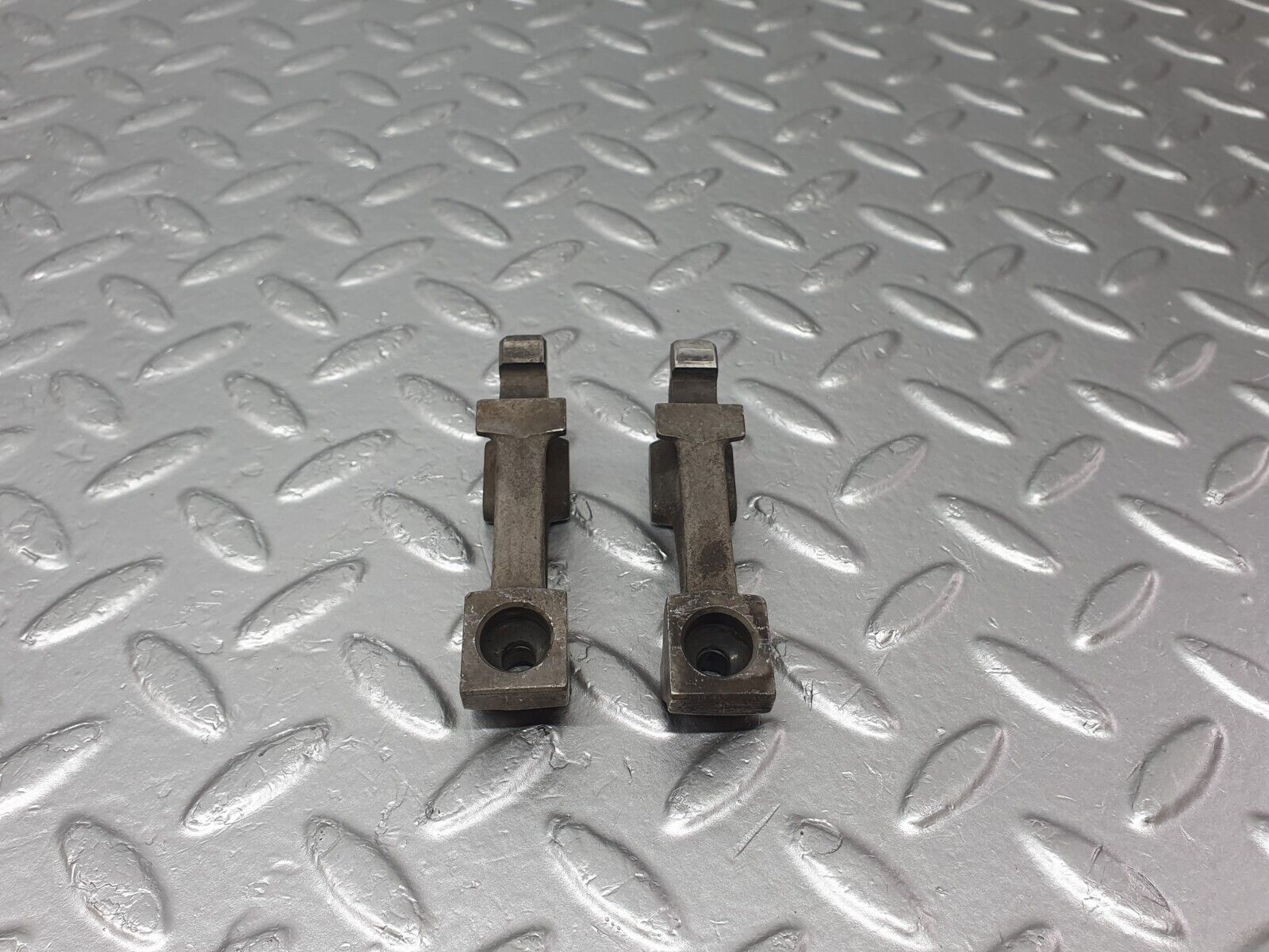 43359 Mercedes-Benz W108 280SE Valve Rocker Arm With Retaining Spring