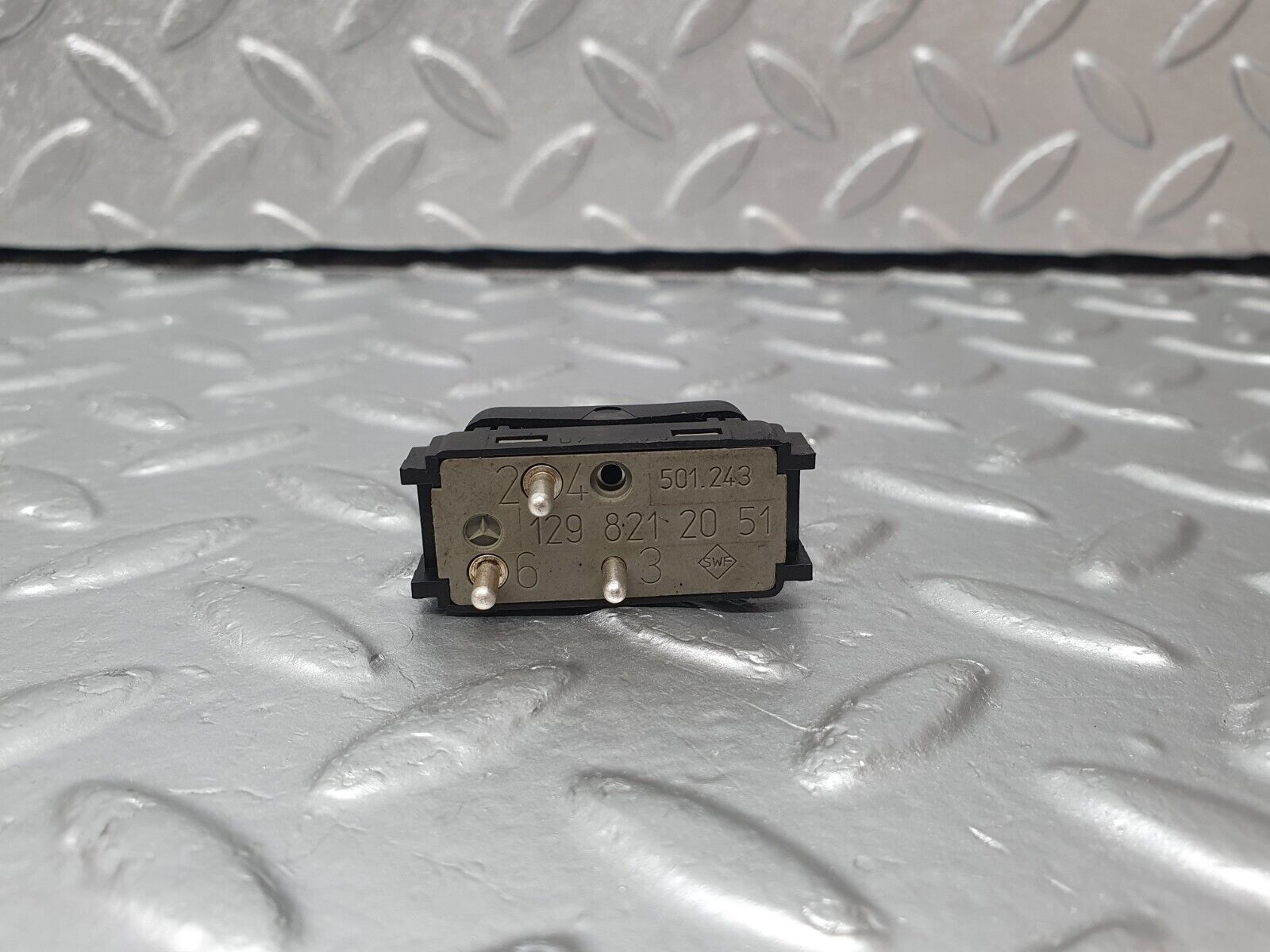 42386 Mercedes-Benz R129 320SL Coupe ASR Control Switch 1298212051