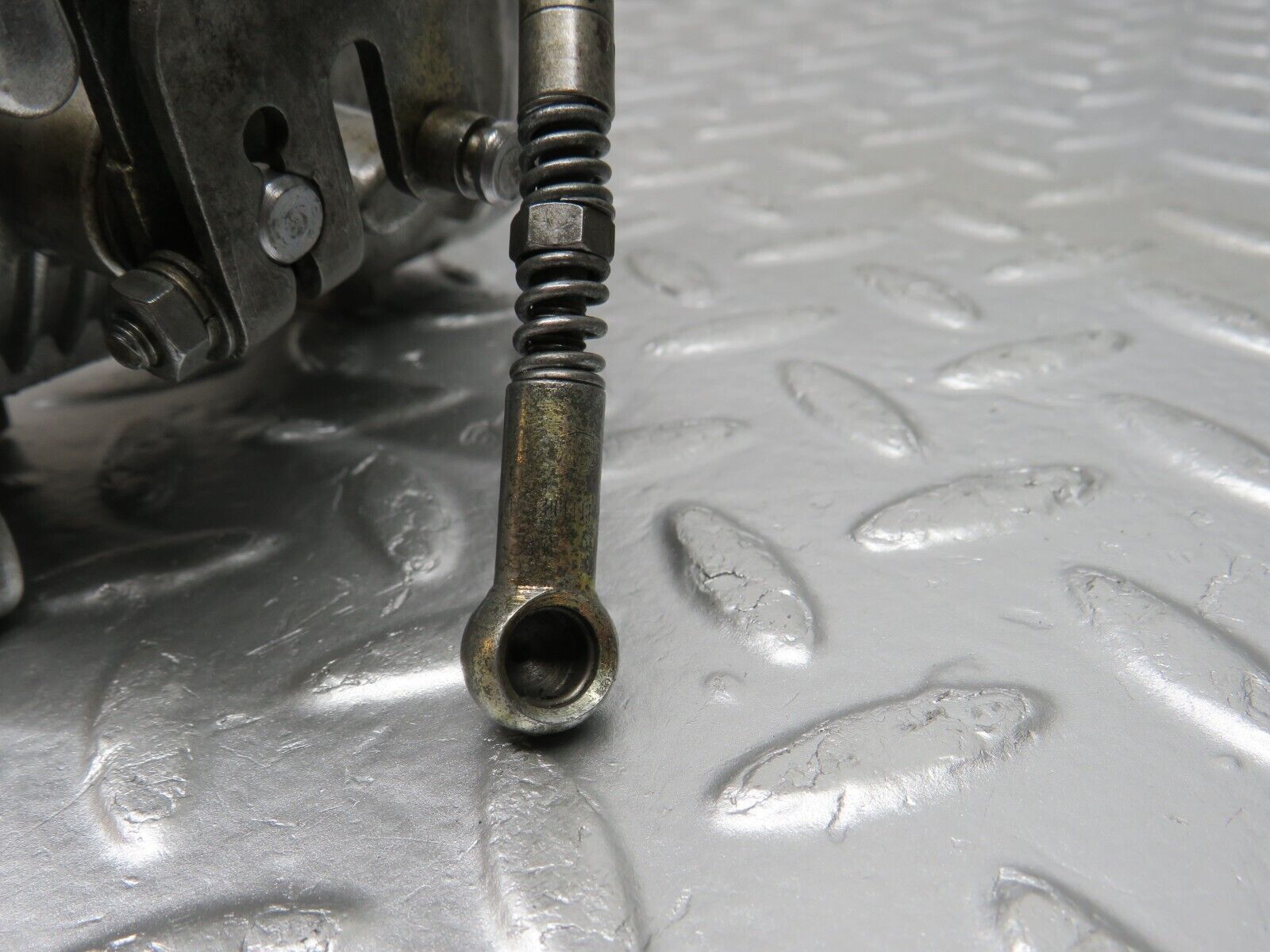 33073 Mercedes-Benz C107 R107 350 V8 Throttle Body Valve