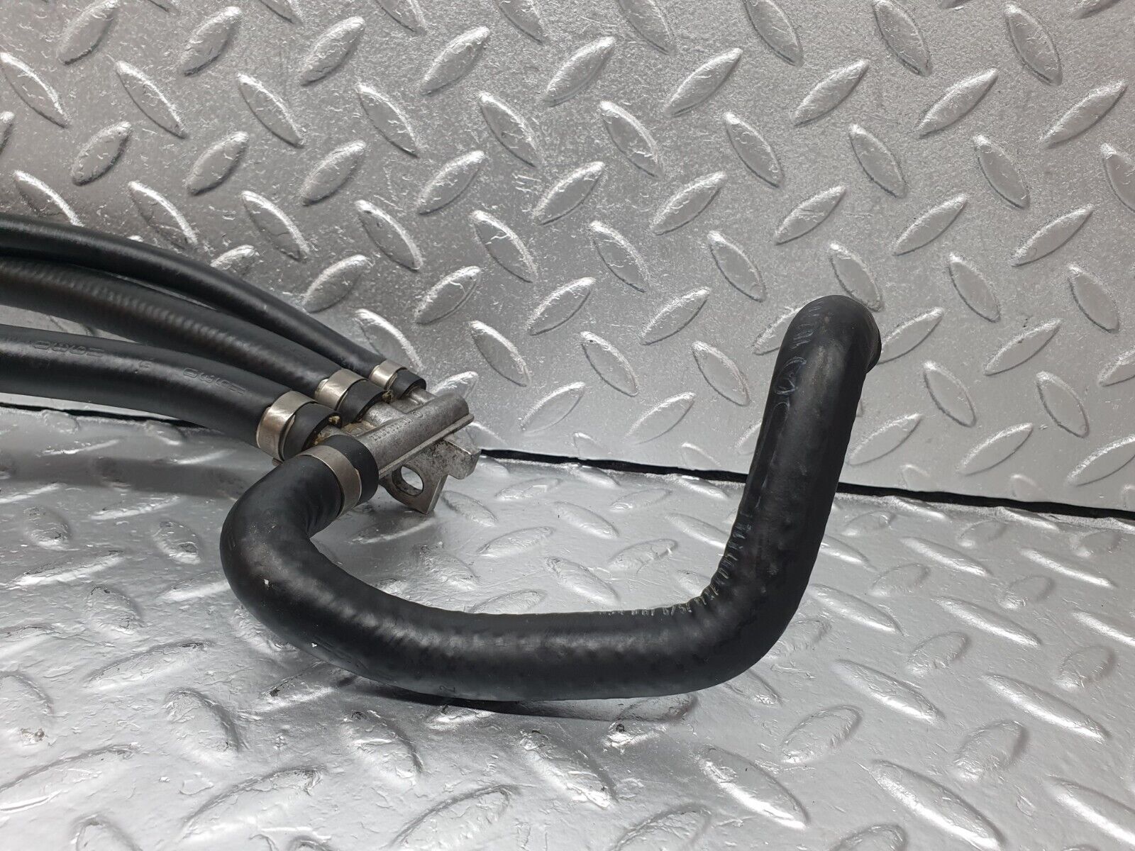 42813 Mercedes-Benz W201 190 2.0L Distributor For Carburettor With Hoses 1022030029 1022030682 1022031182