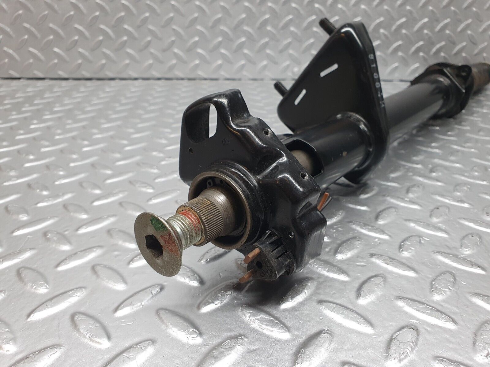 43040 Mercedes-Benz W123 230E Steering Column