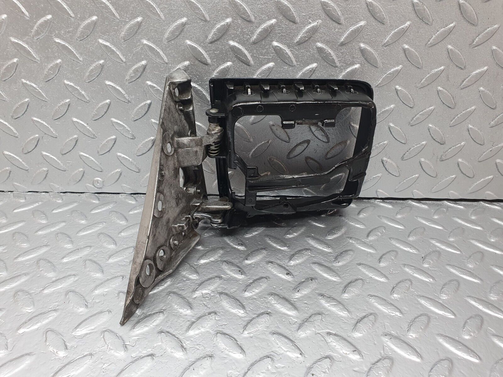 42857 Mercedes-Benz W201 190 2.0L Wing Mirror Bracket With Frame Left 1248110335 1248110541