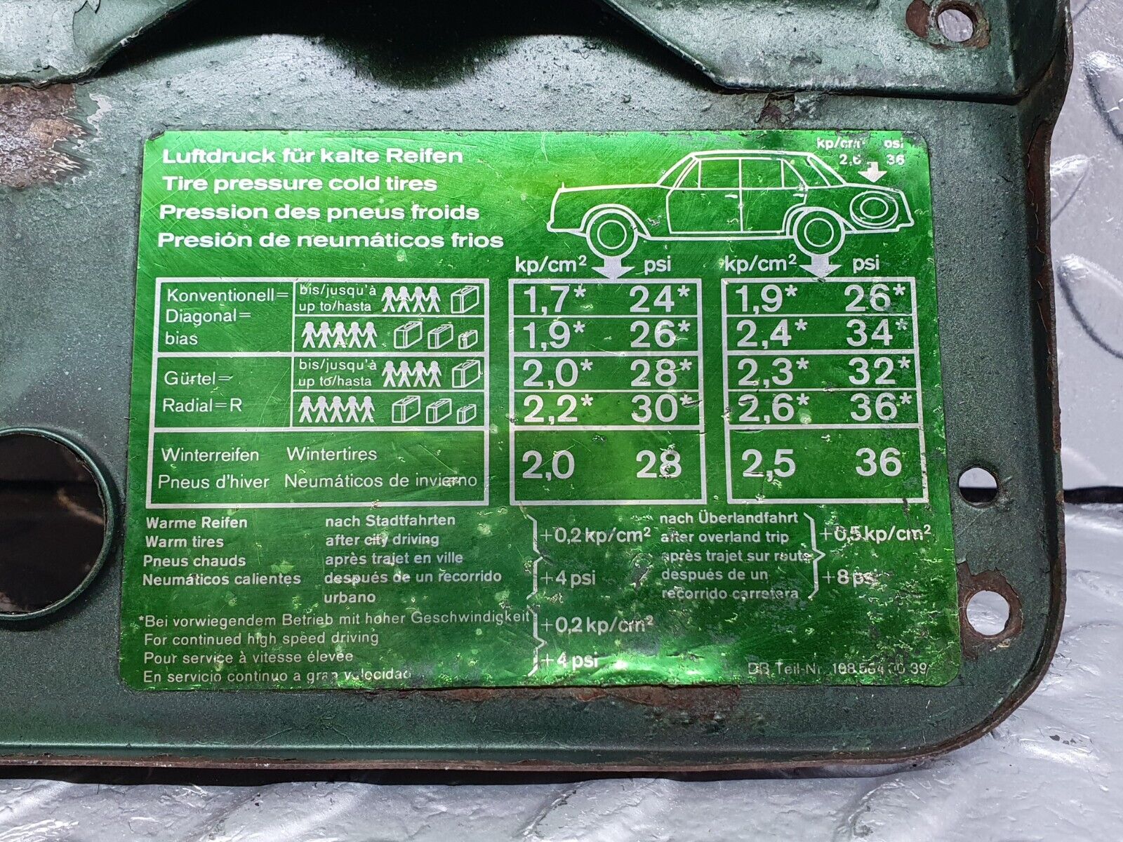 43176 Mercedes-Benz W108 280SE Fuel Tank Flap Cap