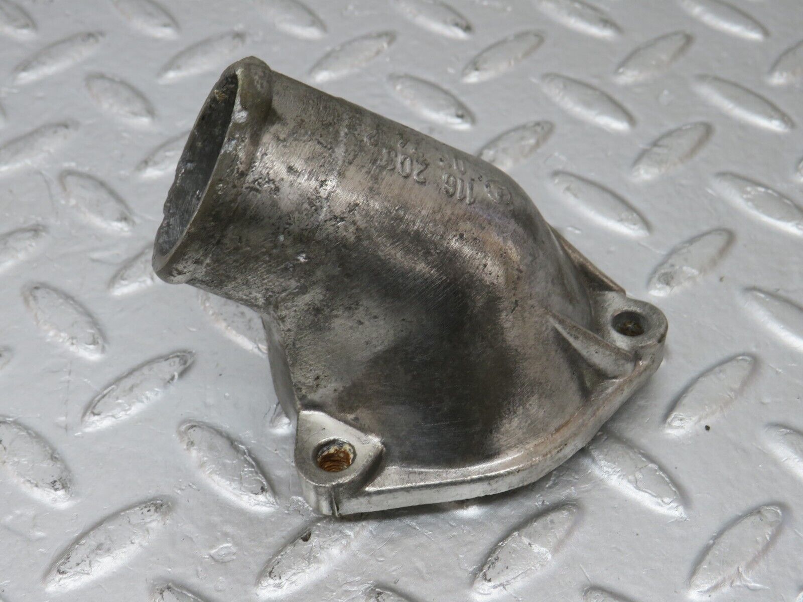 32857 Mercedes-Benz C107 R107 350 V8 Thermostat Housing 1162030374