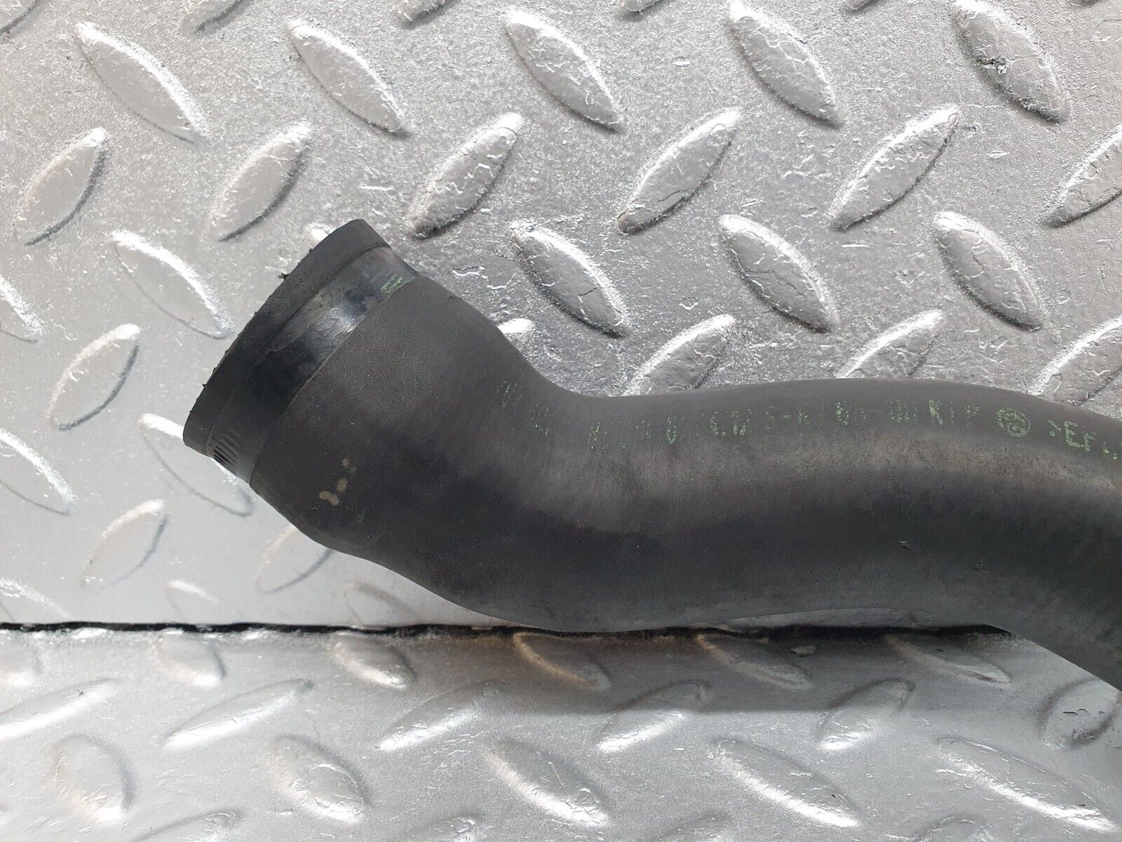 42070 Mercedes-Benz W202 C200 Upper Radiator Hose Pipe 2025012482