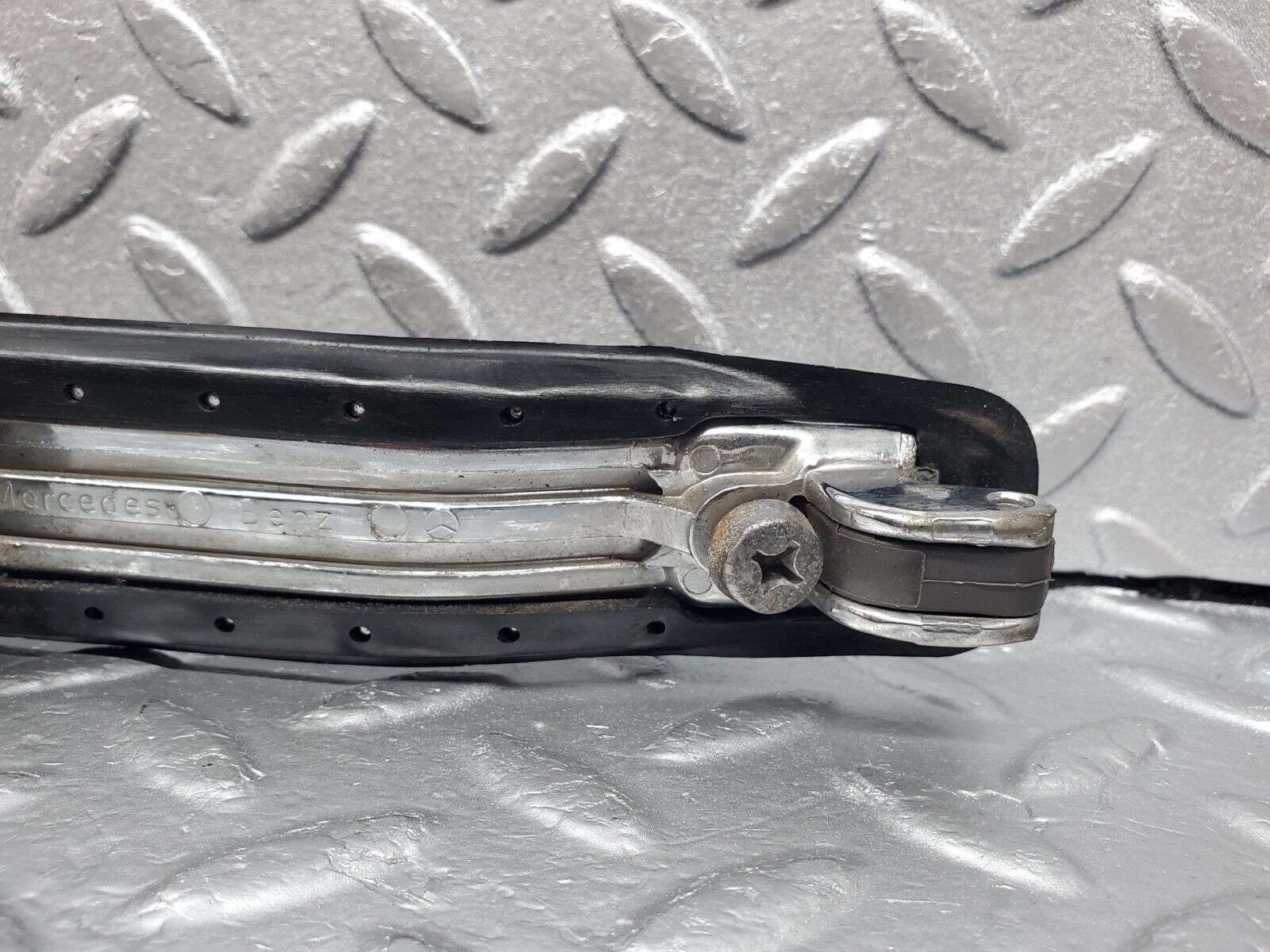 45645 Mercedes-Benz W126 420SE Front Right Door Exterior Handle No Key