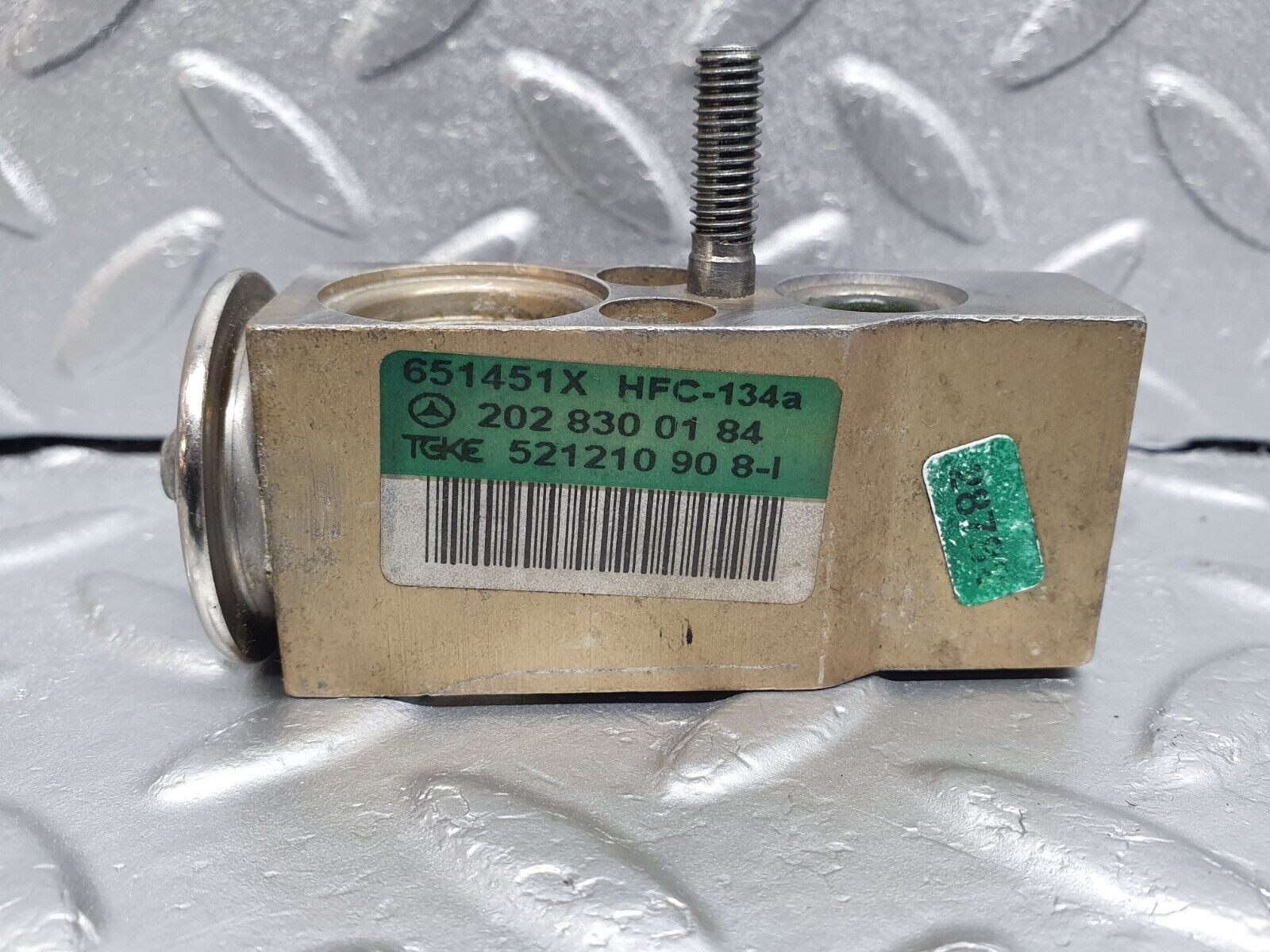 41918 Mercedes-Benz W202 C200 Air Conditioning Expansion Valve 2028300184