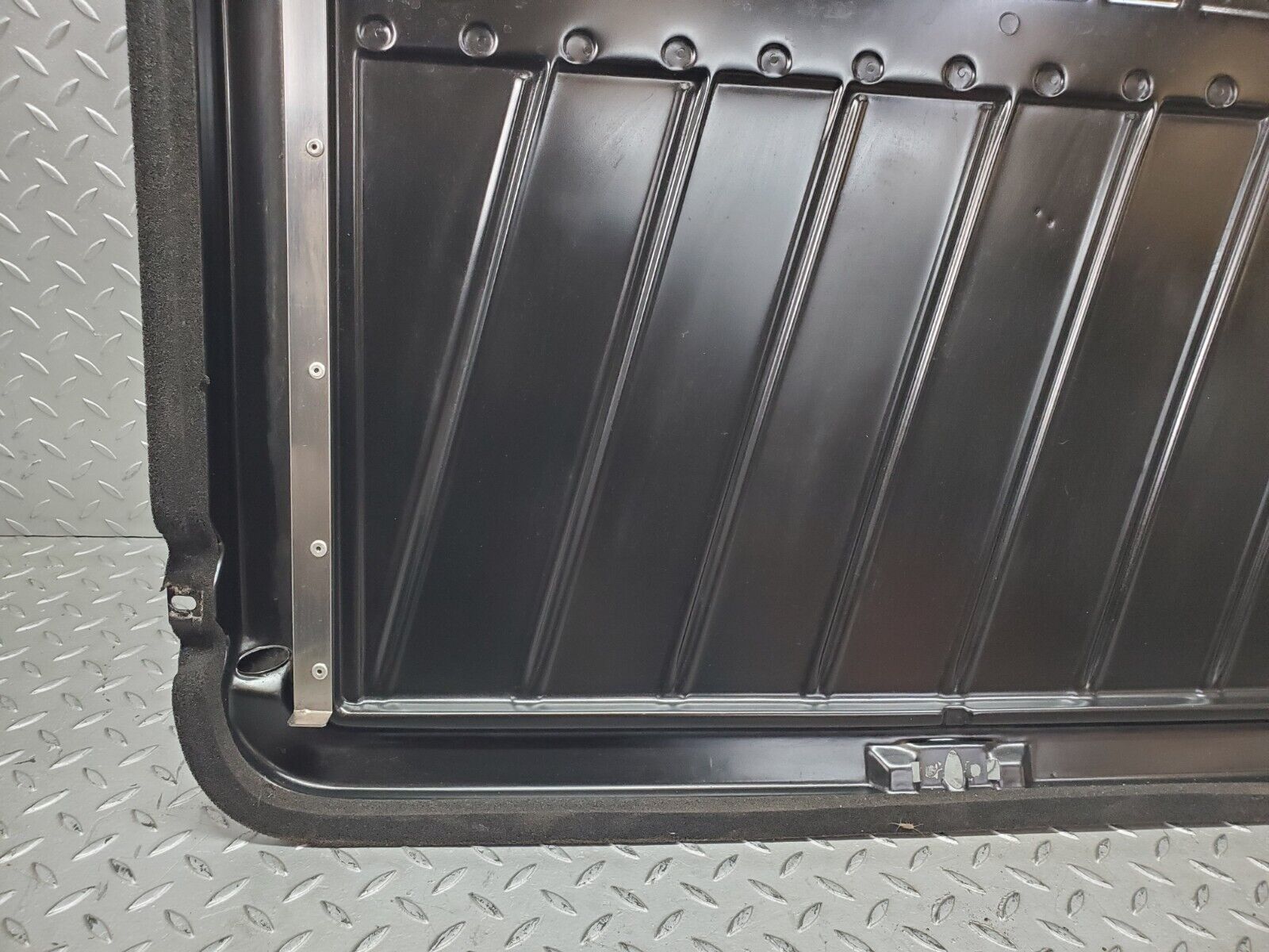 44885 Mercedes-Benz W124 220E Power Sunroof Frame