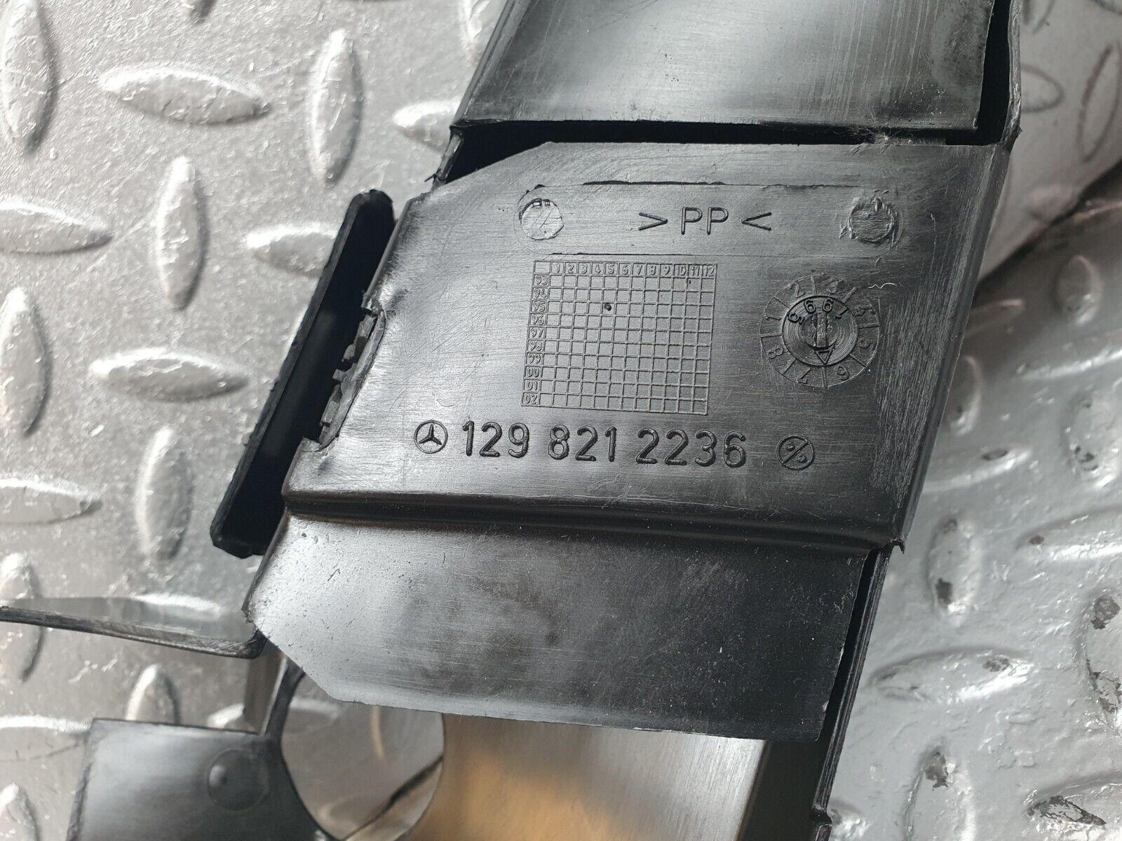 42438 Mercedes-Benz R129 320SL Coupe Rear Right Cable Channel 1298212236