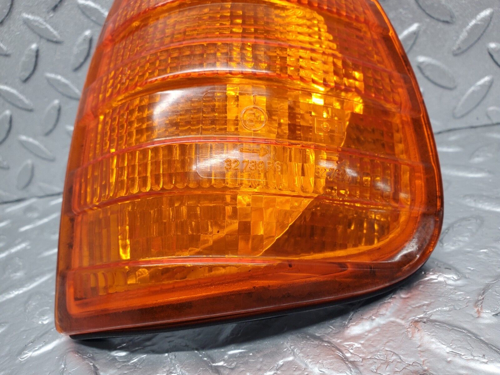 46401 Mercedes-Benz C123 280CE Coupe Front Left Indicator Light Bosch 32739R6