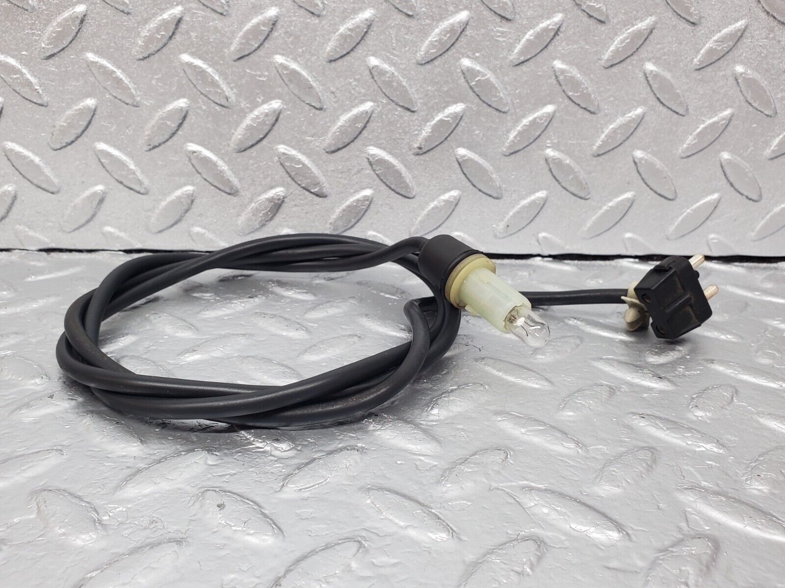 45792 Mercedes-Benz W126 420SE Wing Indicator Cable Wire 1249971881