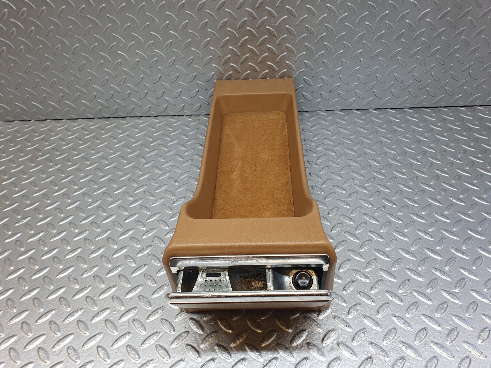 43784 Mercedes-Benz C126 380SEC Coupe Rear Centre Console 1268430707 1268430607