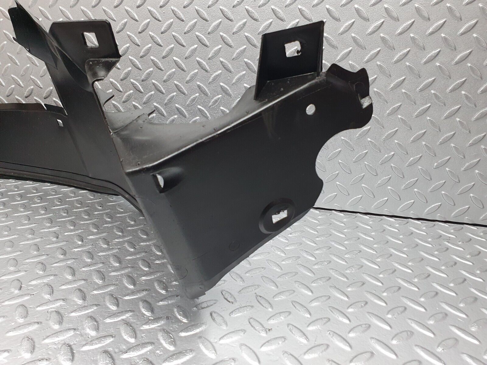 41930 Mercedes-Benz W202 C200 Front Right Inner Fender Wing Splash Guard 2026980230