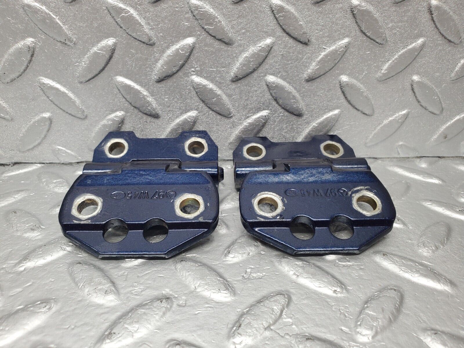 46993 Mercedes-Benz R129 320SL Coupe Door Hinge Left Side