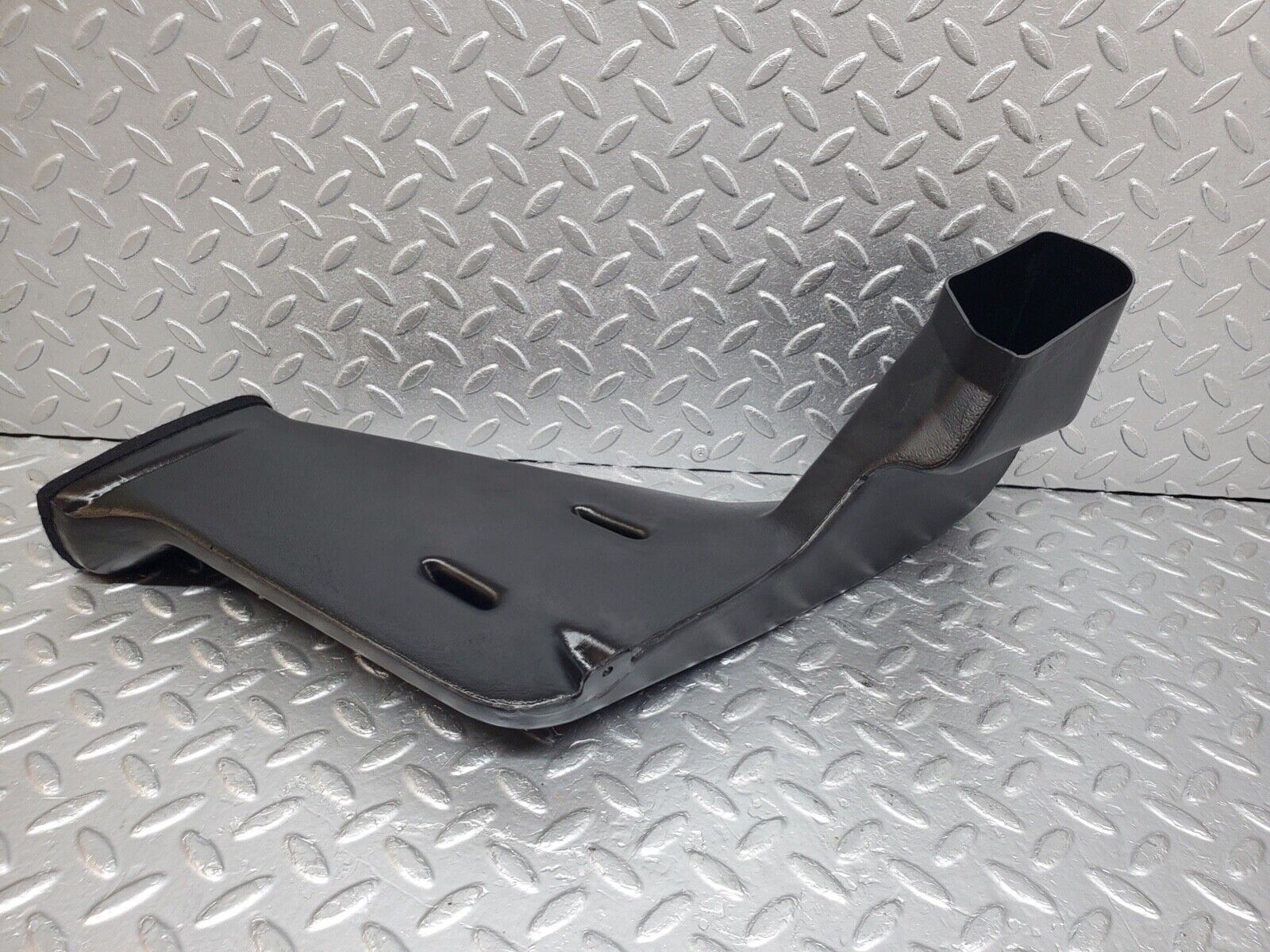 44611 Mercedes-Benz W124 220E Heater Air Duct Vent Left Side 1248310146