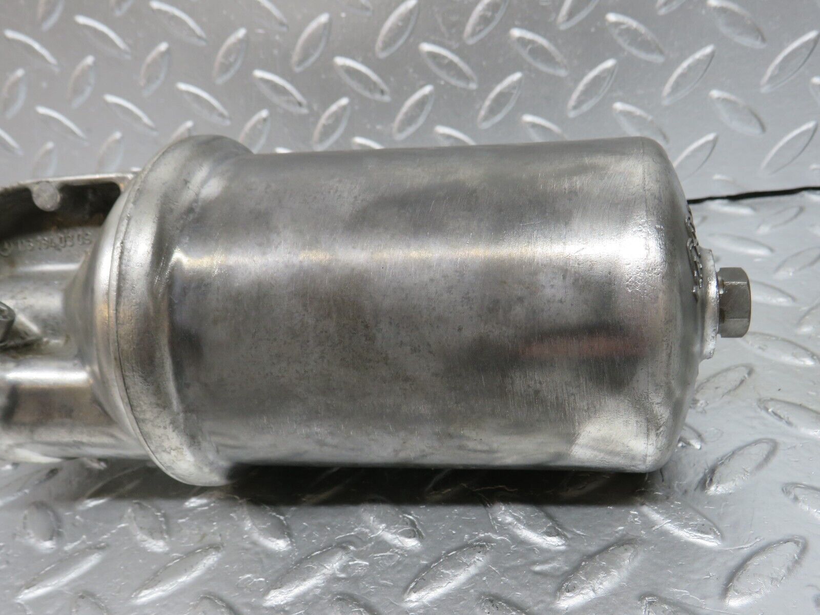 32982 Mercedes-Benz C107 R107 350 V8 Oil Filter Housing 1161840309