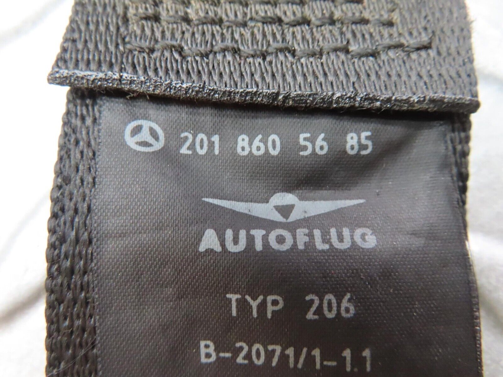 14733 Mercedes-Benz W201 190E Rear Seat Belt Set