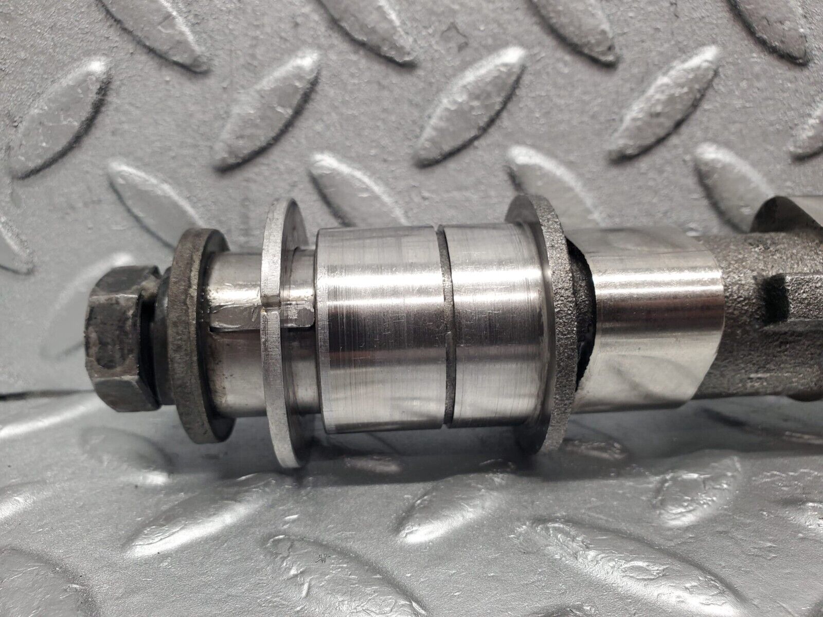 46325 Mercedes-Benz W123 300D Camshaft OM617