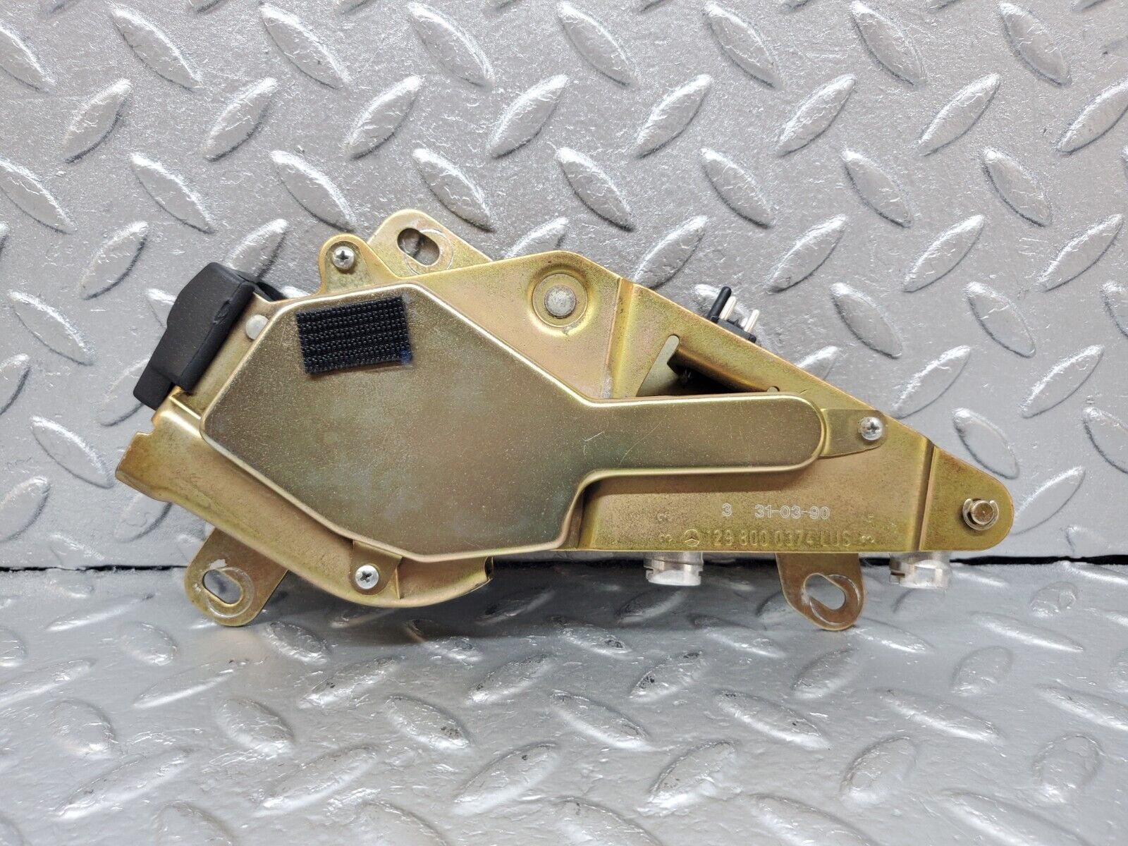 44981 Mercedes-Benz R129 300SL Coupe Roof Lock Left Side 1298000374