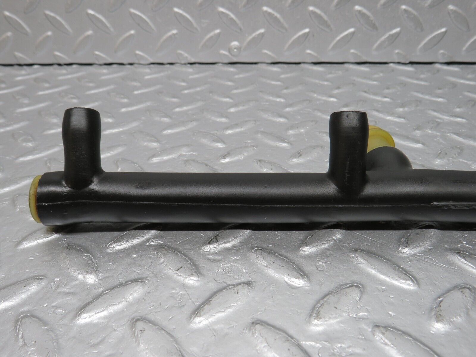 39161 Mercedes-Benz R107 500SL Air Intake Breather Hose Pipe 1160940982