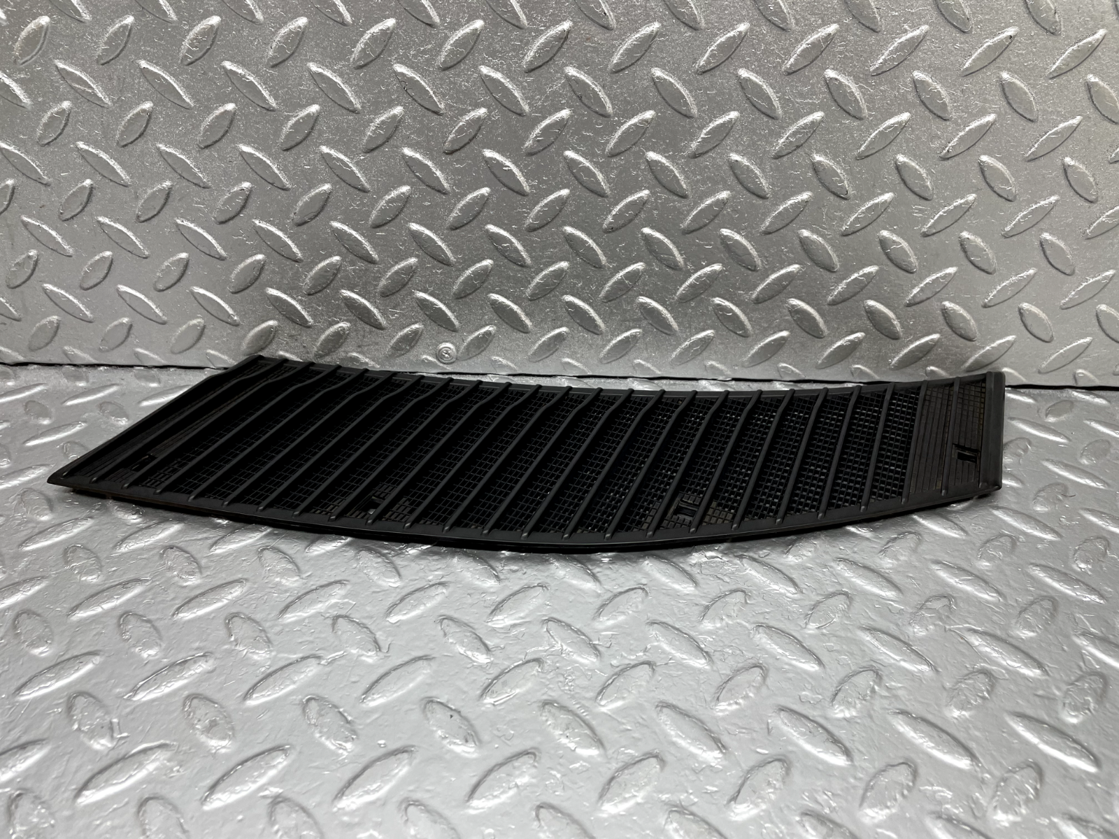 44276 Mercedes-Benz W123 280E Air Intake Grill Left Side 1238362965