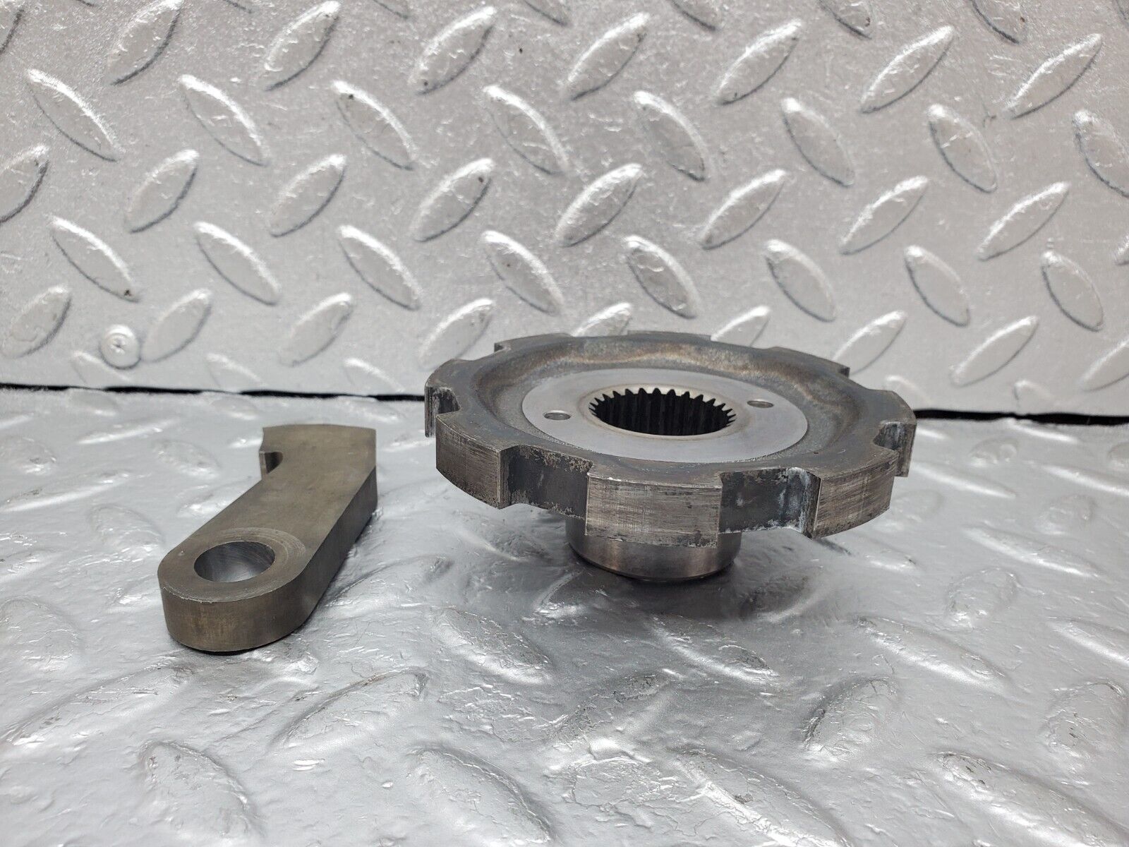 44563 Mercedes-Benz W123 280E Automatic Gearbox Parking Gear 722.309