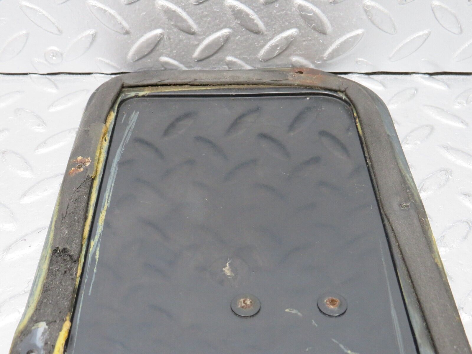 39212 Mercedes-Benz R107 500SL Heater Blower Housing Cover Lid