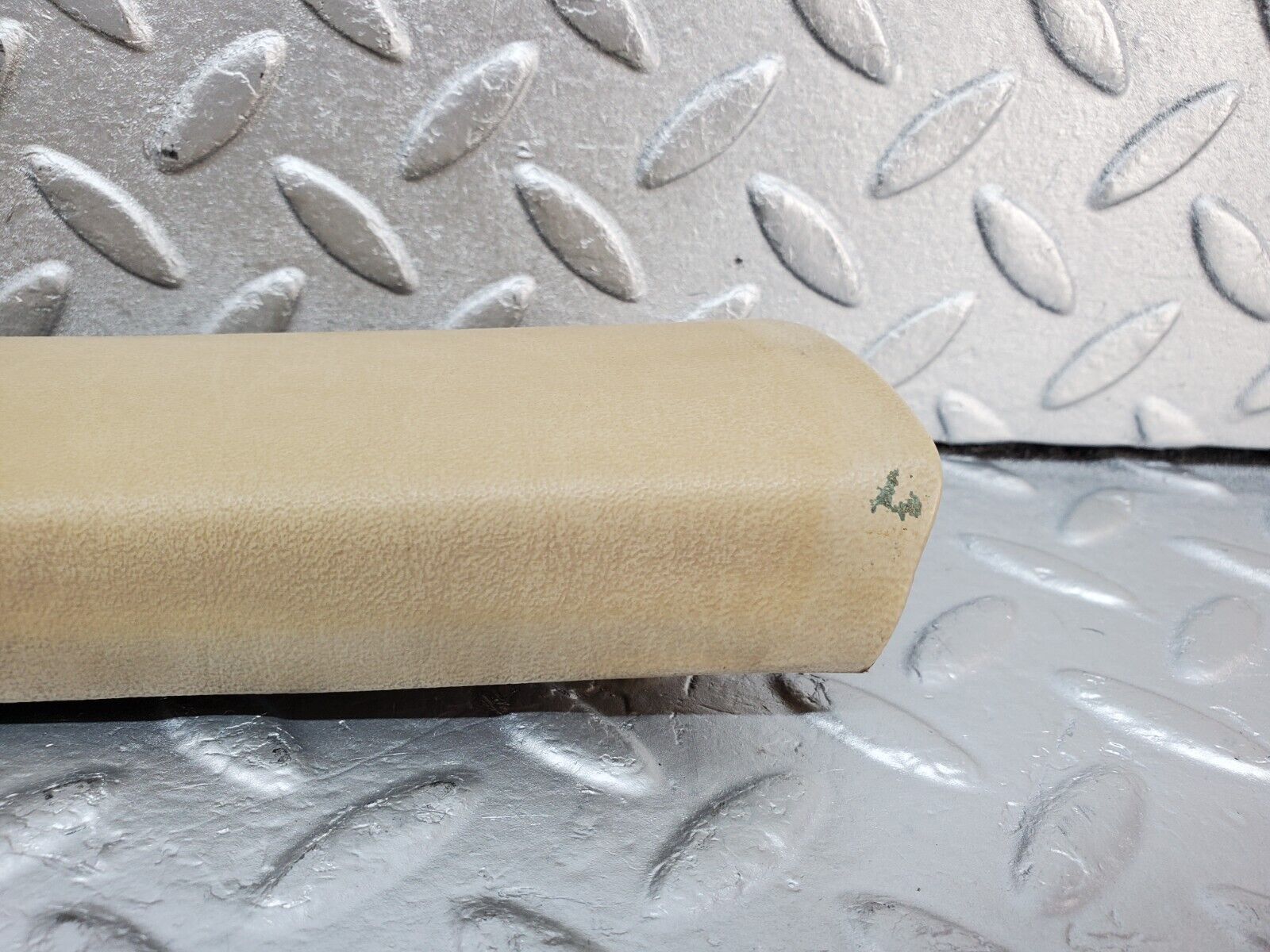 45563 Mercedes-Benz W126 420SE A Pillar Cover Trim Right Side Beige