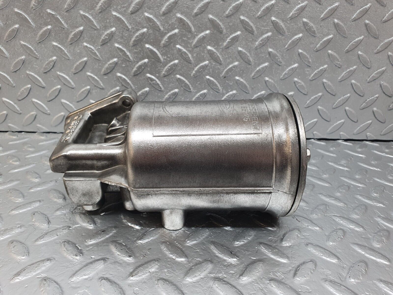 43752 Mercedes-Benz C126 380SEC Coupe Oil Filter Housing 1171801211 0011846525 1171840008
