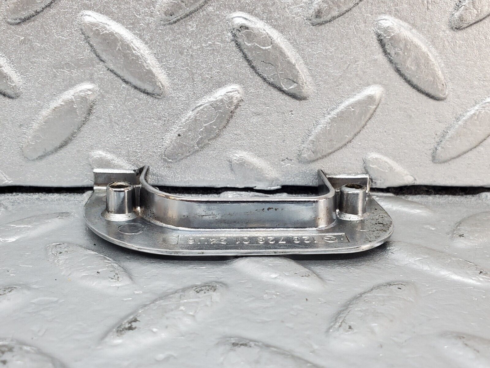 44387 Mercedes-Benz W123 280E Interior Chrome Door Latch Trim Left 1237230124